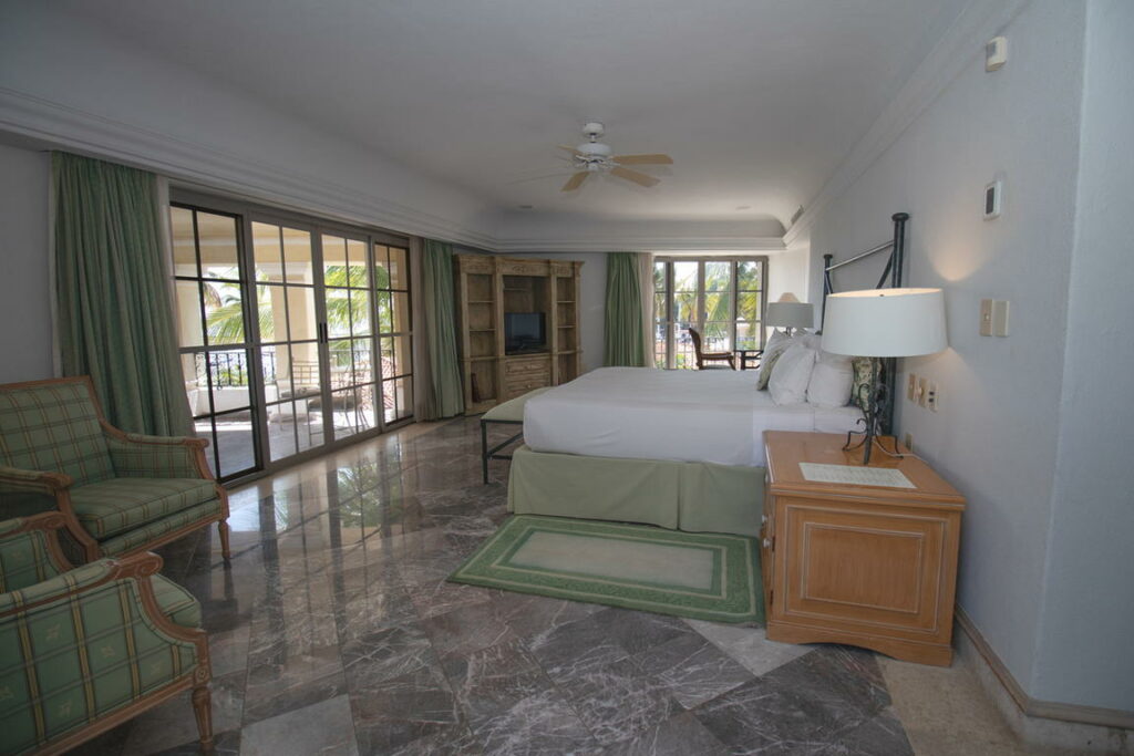 Master Suite Grand Isla Navidad Resort