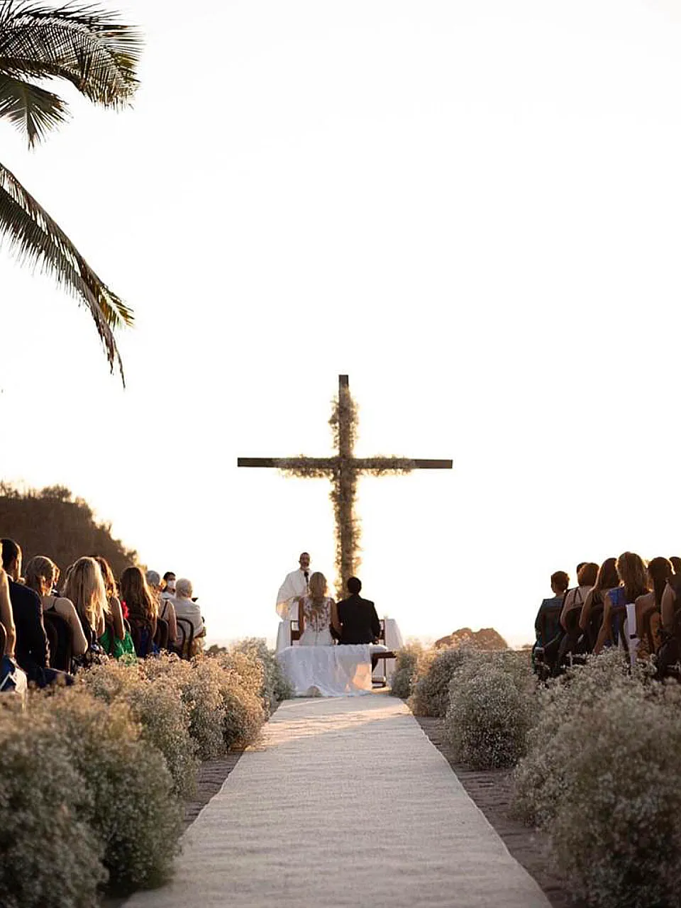 bodas y eventos en hotel isla navidad resort manzanillo frente a barra de navidad